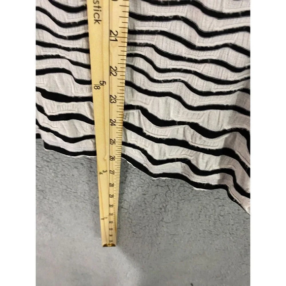 Tianello by steve barraza womens medium blouse black white striped textured knit - Picture 5 of 6